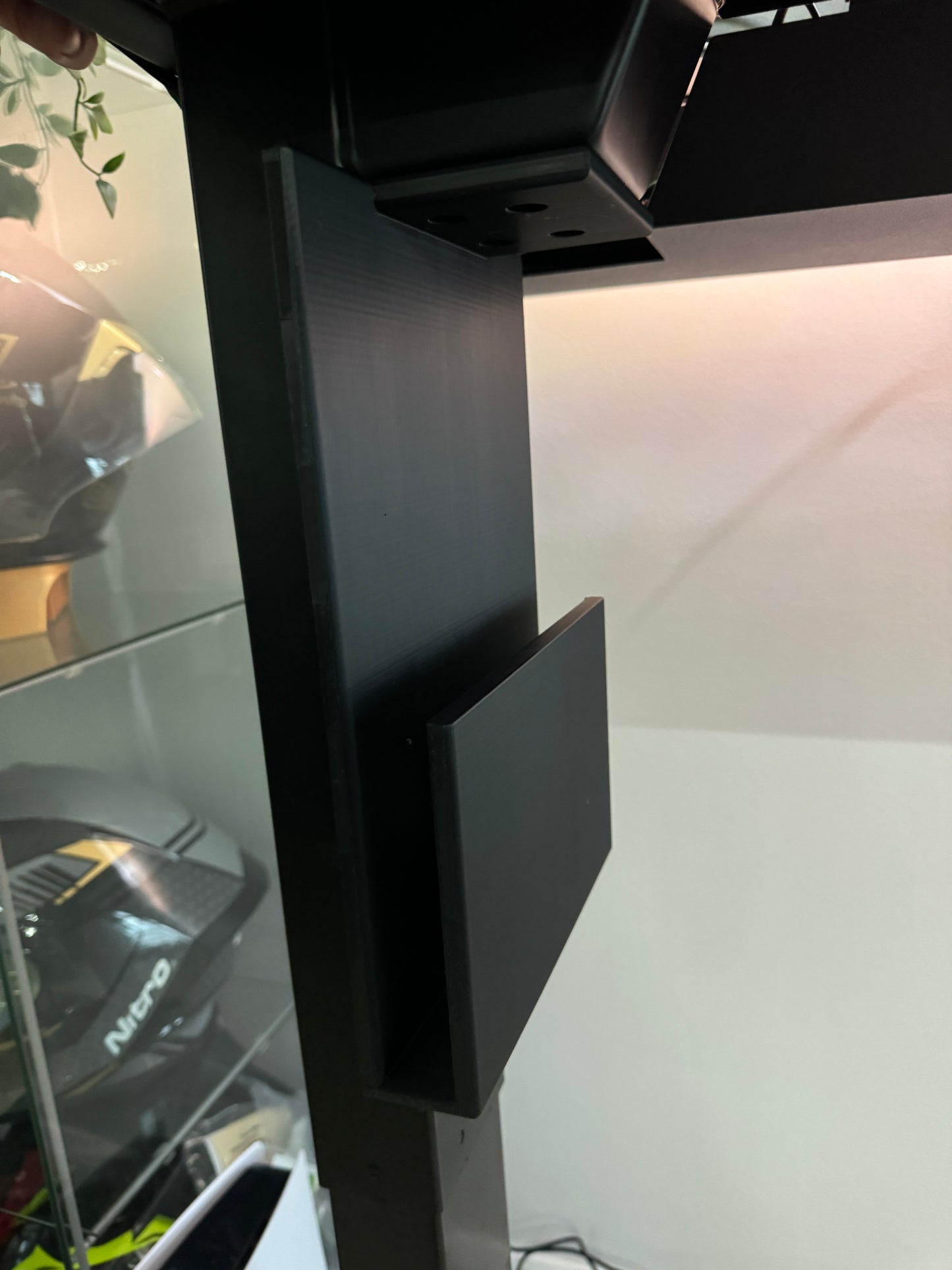 Laptop mount Secret Lab Magnus pro universal