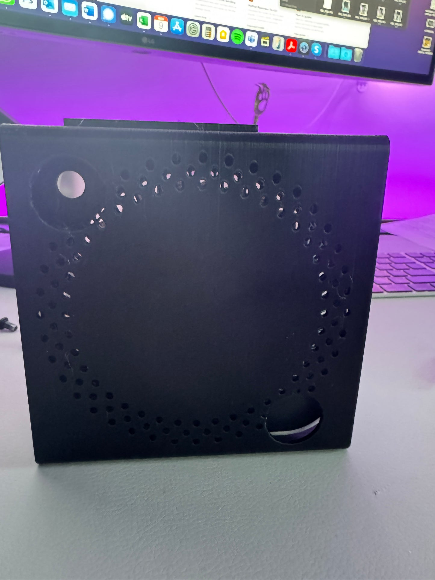 Mac Mini M4 Secretlab Magnus pro mount